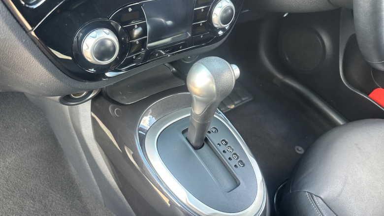 Nissan Juke 1.6 [112] Tekna 5dr CVT [Bose] Petrol Hatchback